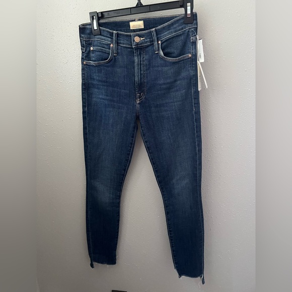 MOTHER Denim - Mother The Stunner Zip Two Step Fray in Girl Crush Size 27 New